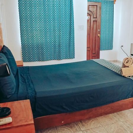 Les Trois Singes - Friendly Hostel Isla Mujeres Eksteriør bilde