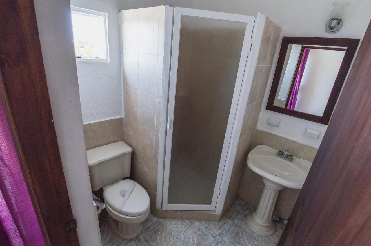 Les Trois Singes - Friendly Hostel Isla Mujeres Rom bilde