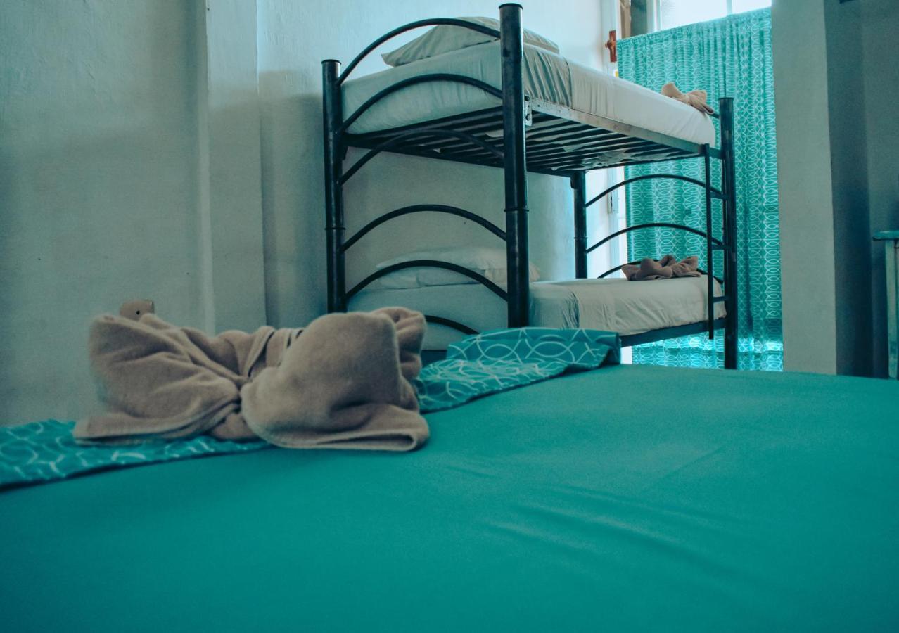 Les Trois Singes - Friendly Hostel Isla Mujeres Eksteriør bilde