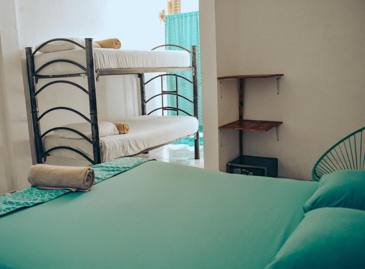 Les Trois Singes - Friendly Hostel Isla Mujeres Eksteriør bilde