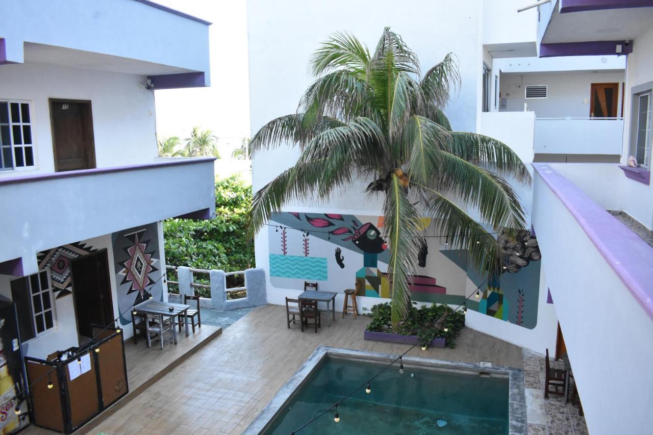 Les Trois Singes - Friendly Hostel Isla Mujeres Eksteriør bilde