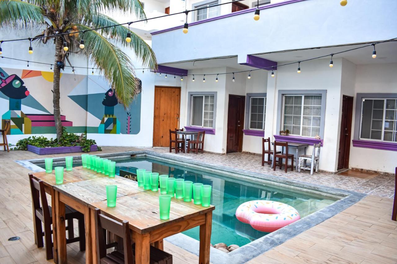 Les Trois Singes - Friendly Hostel Isla Mujeres Eksteriør bilde