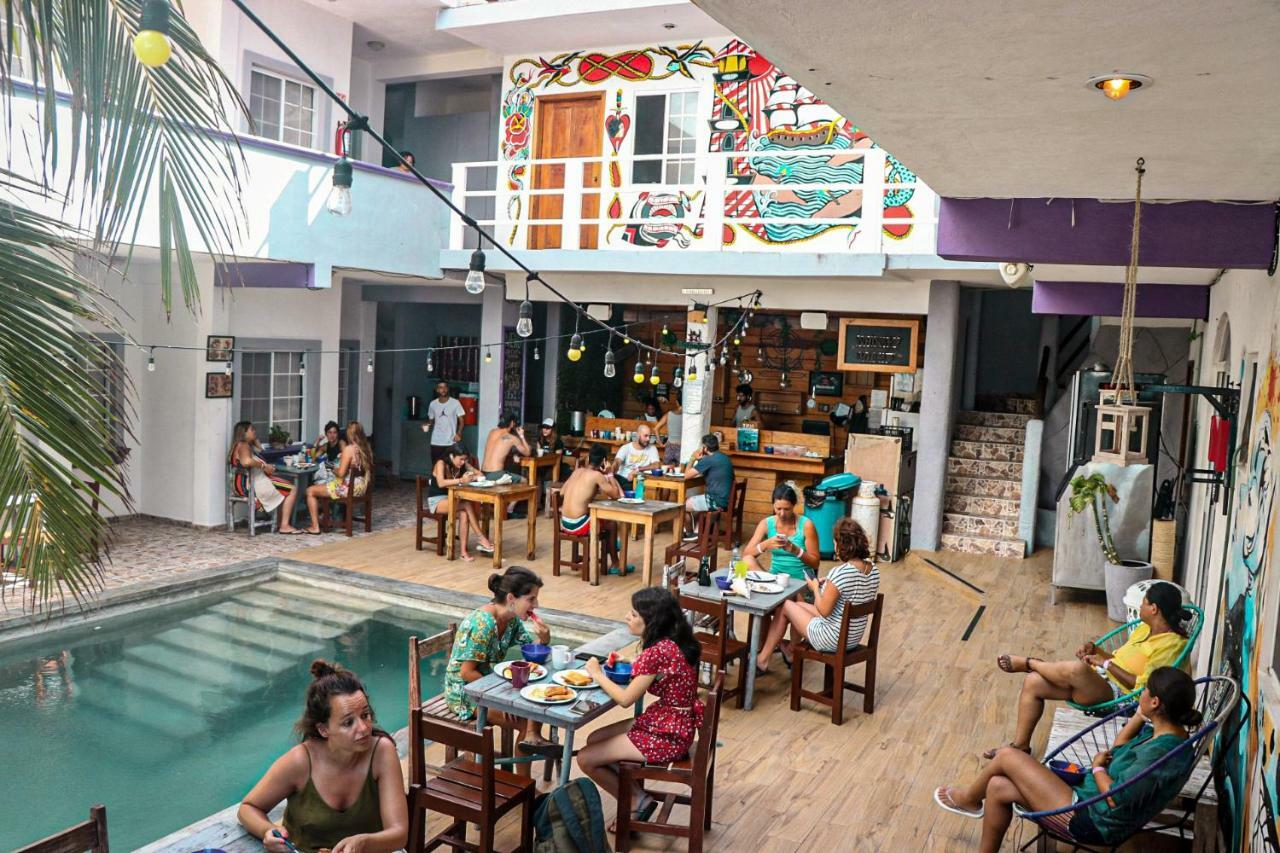 Les Trois Singes - Friendly Hostel Isla Mujeres Eksteriør bilde
