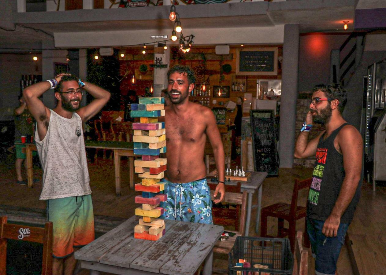 Les Trois Singes - Friendly Hostel Isla Mujeres Eksteriør bilde